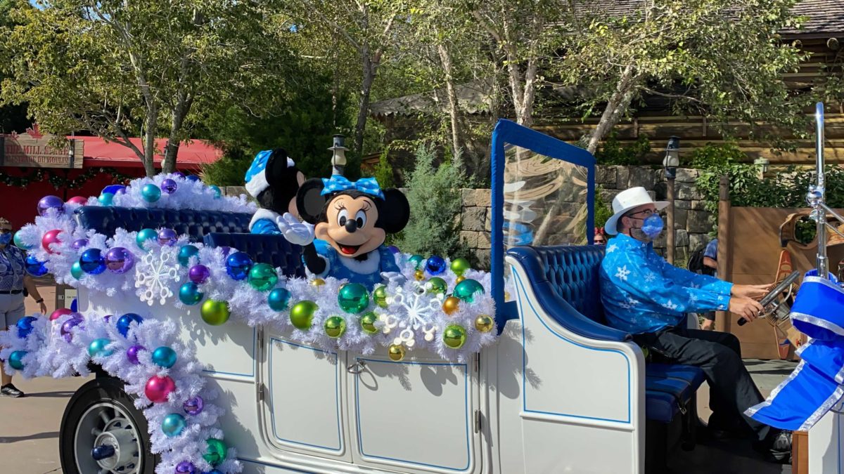 PHOTOS, VIDEO NEW Mickey & Friends Holiday World Tour at the Taste of