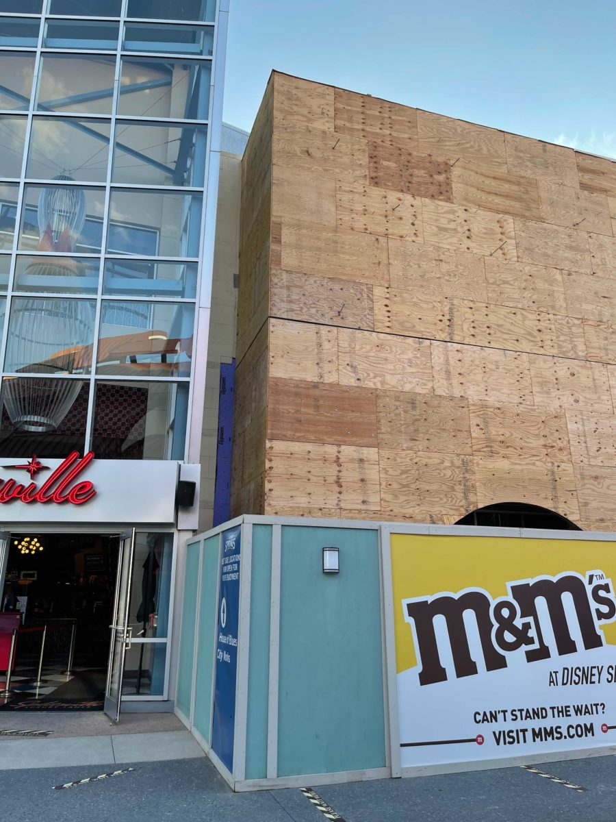 mms-store-disney-springs-facade-6-4956944