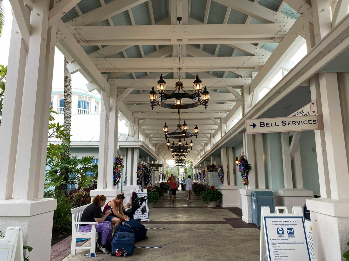 old-key-west-christmas-decorations-7