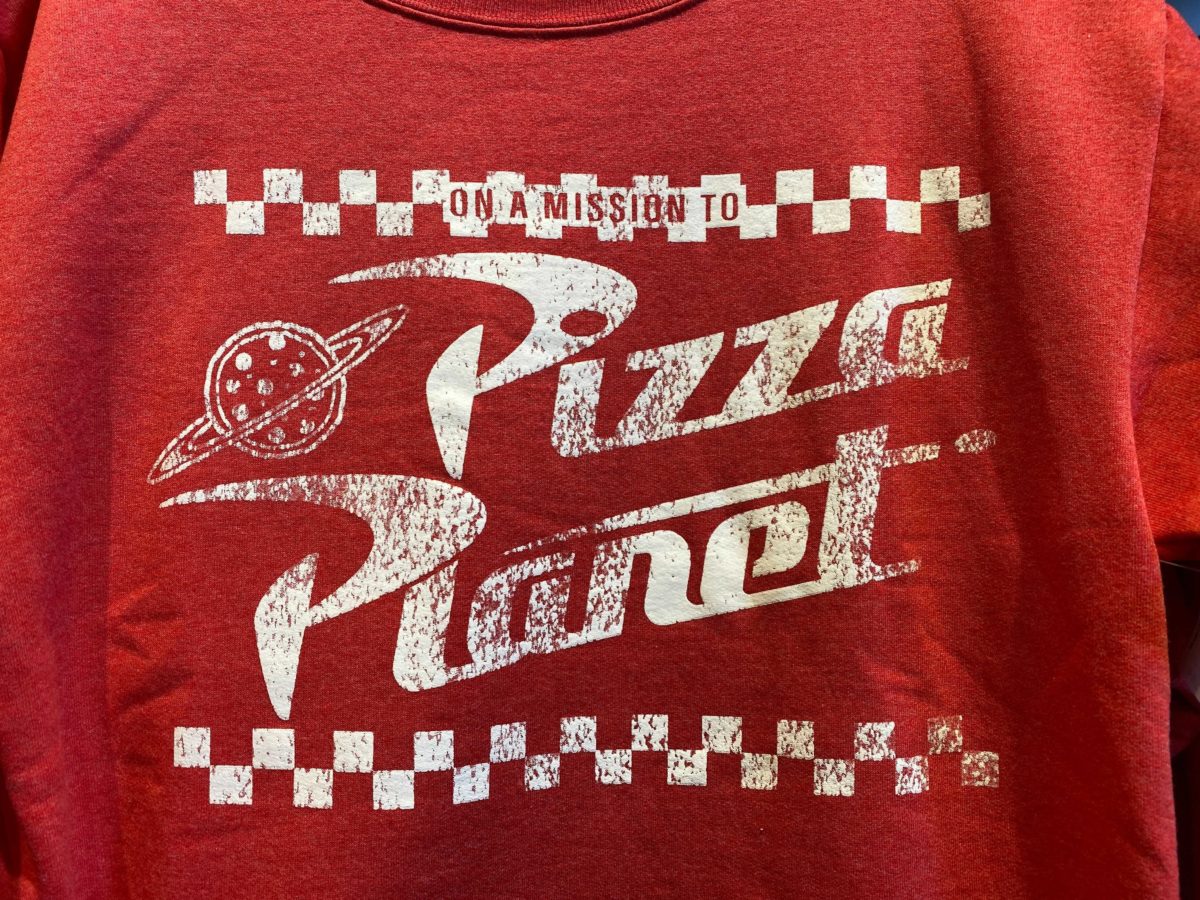 pizza-planet-retro-sweatshirt_4-3255085