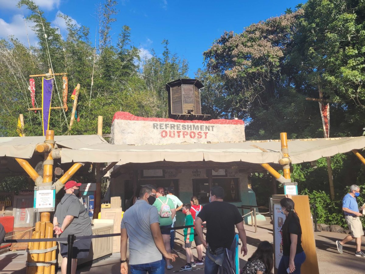 refreshment-outpost-festival-of-the-holidays-2020