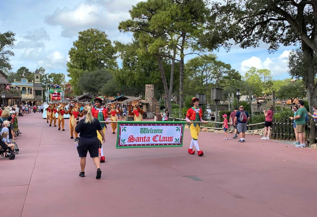 santas-christmas-cavalcade-magic-kingdom-2020_1