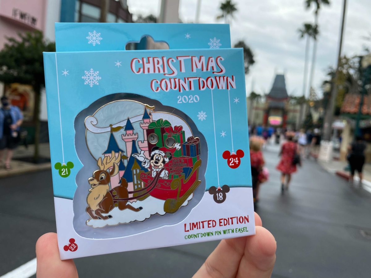 thanksgiving-christmas-countdown-pins-2020-le_3-4696390