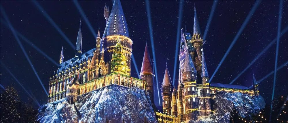 the-magic-of-christmas-at-hogwarts-castle