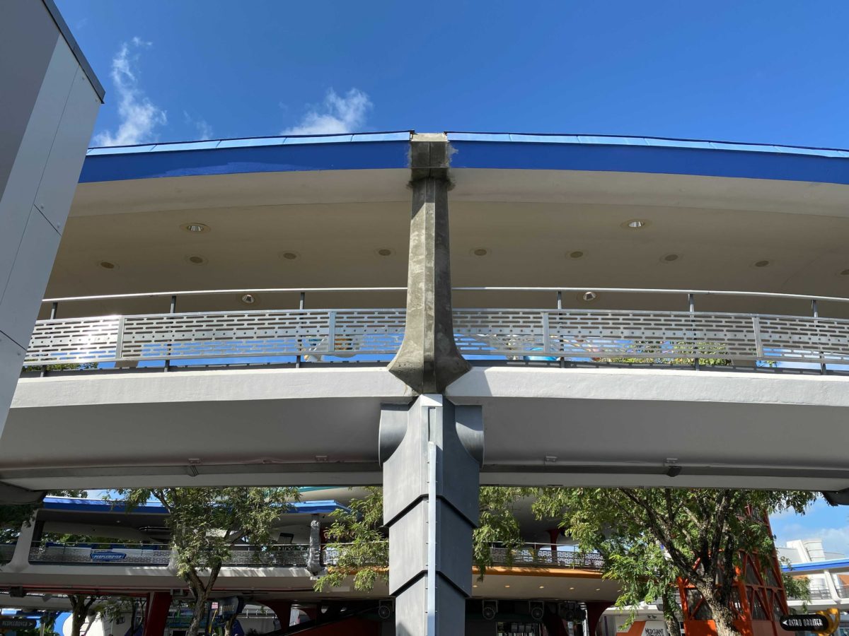 tomorrowland-supports-1