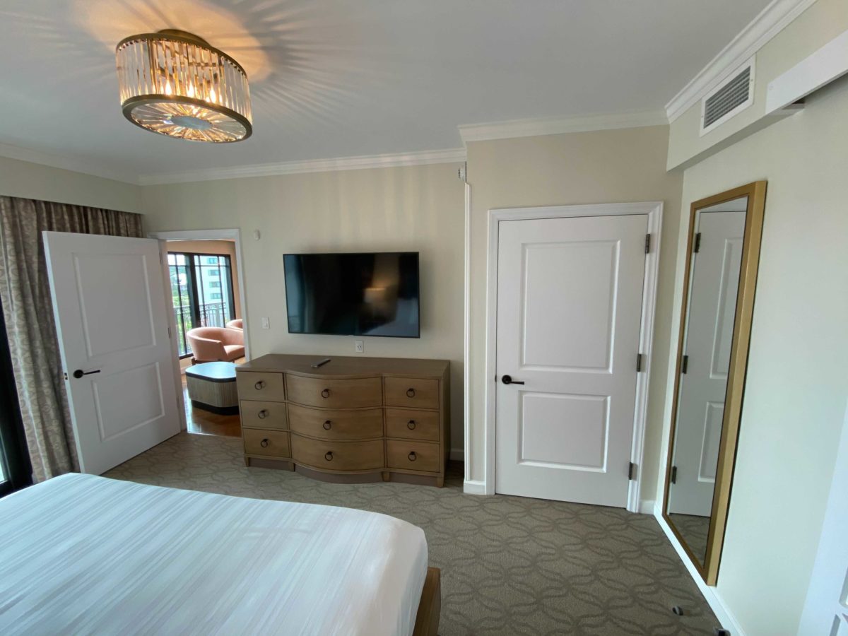 two-bedroom-villa-tour-riviera-30