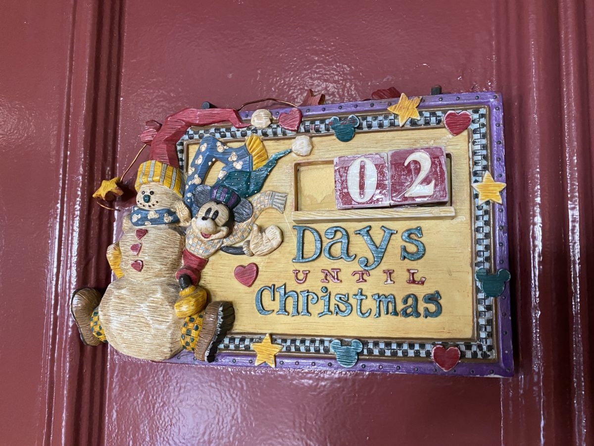 2-days-until-christmas-ye-olde-christmas-shoppe-magic-kingdom-12232020-9730467