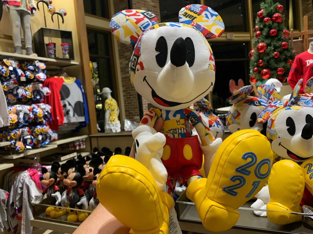 2021-merchandise-disneyland-resort-2020-12-11t141451-404