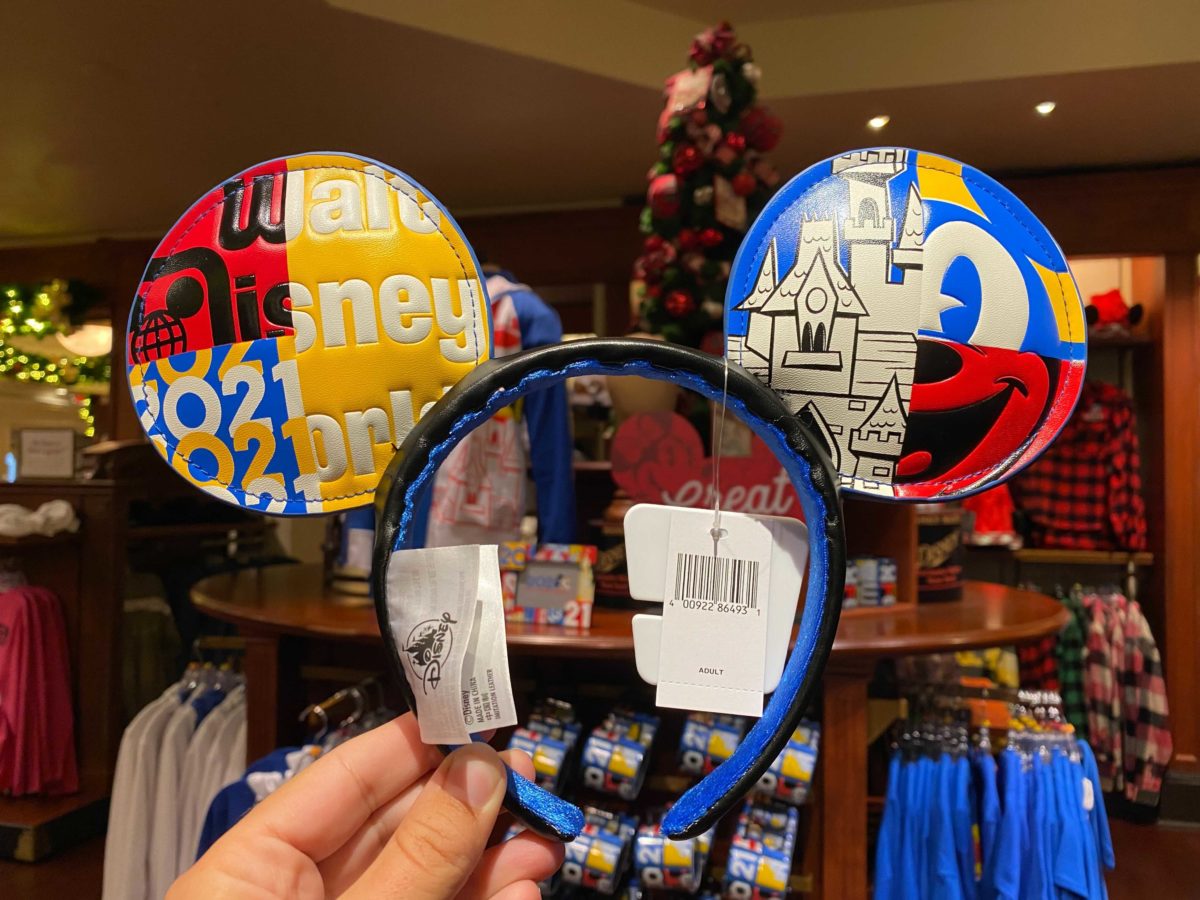 Disney World 2021 Mickey Ear Hat Christmas Ornament Minnie Donald Goofy NEW