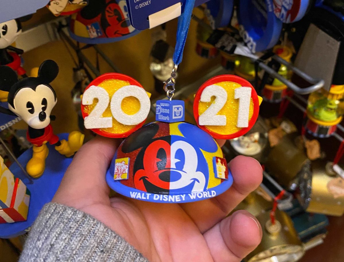PHOTOS Even More New 2021 Christmas Ornaments Arrive at