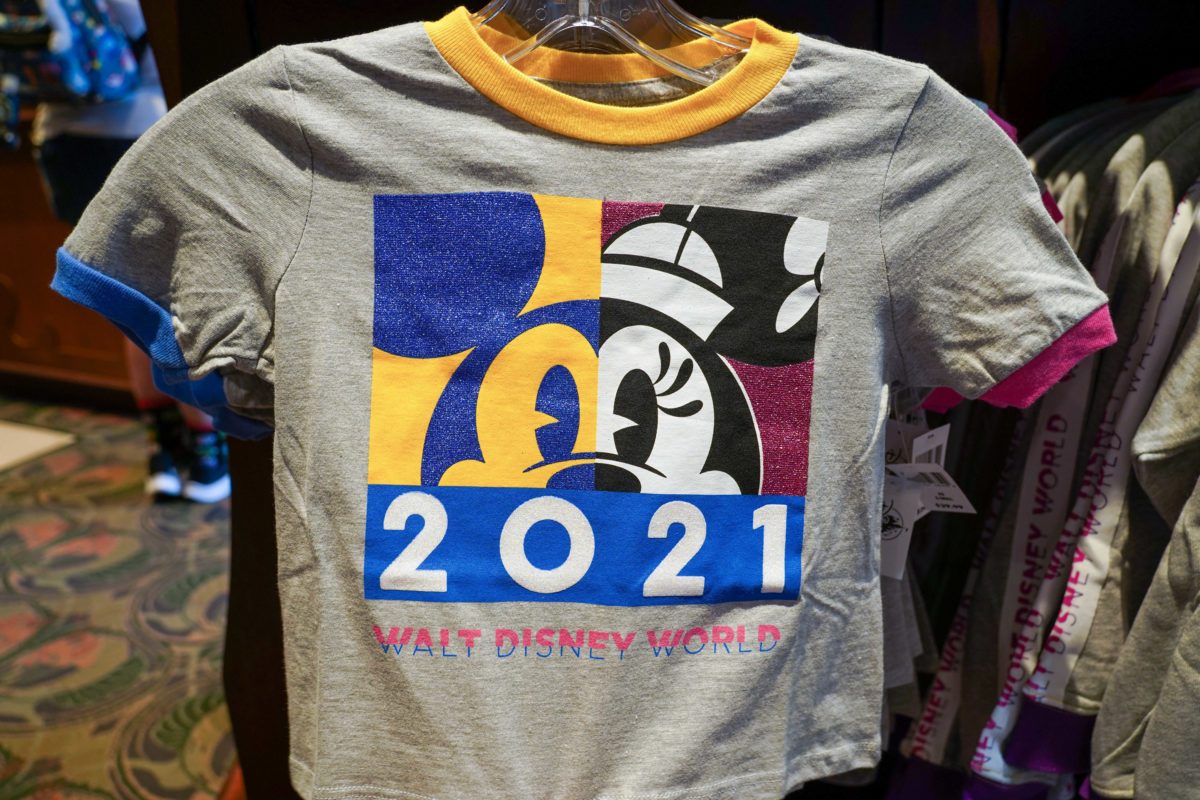 2021-youth-mickey-minnie-t-shirt-1-9293565