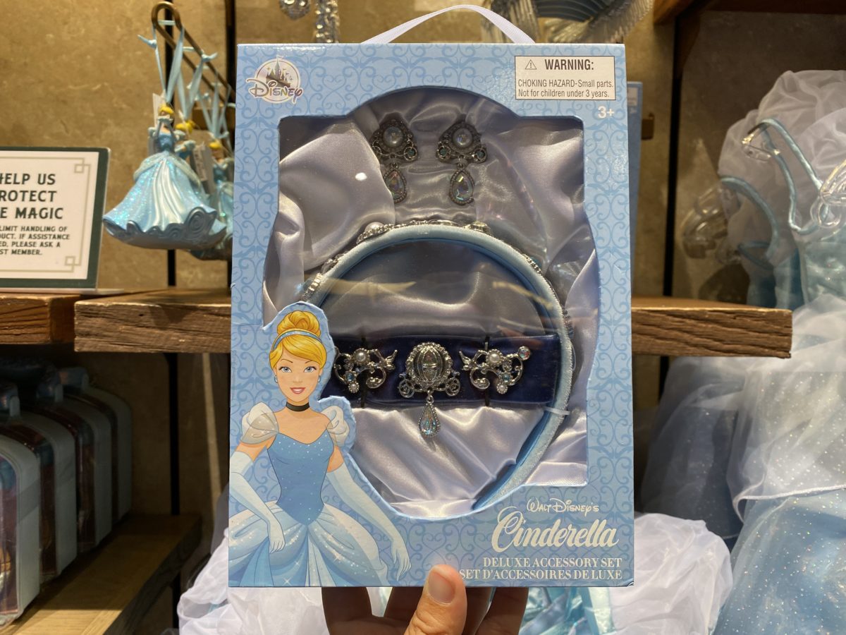 cinderella-deluxe-accessory-set-magic-kingdom-12282020-7981262