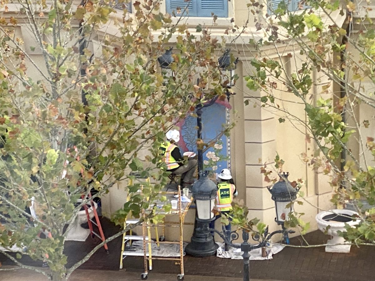 france-pavilion-expansion-hand-painted-wall-art-progress-epcot-12032020-9371720