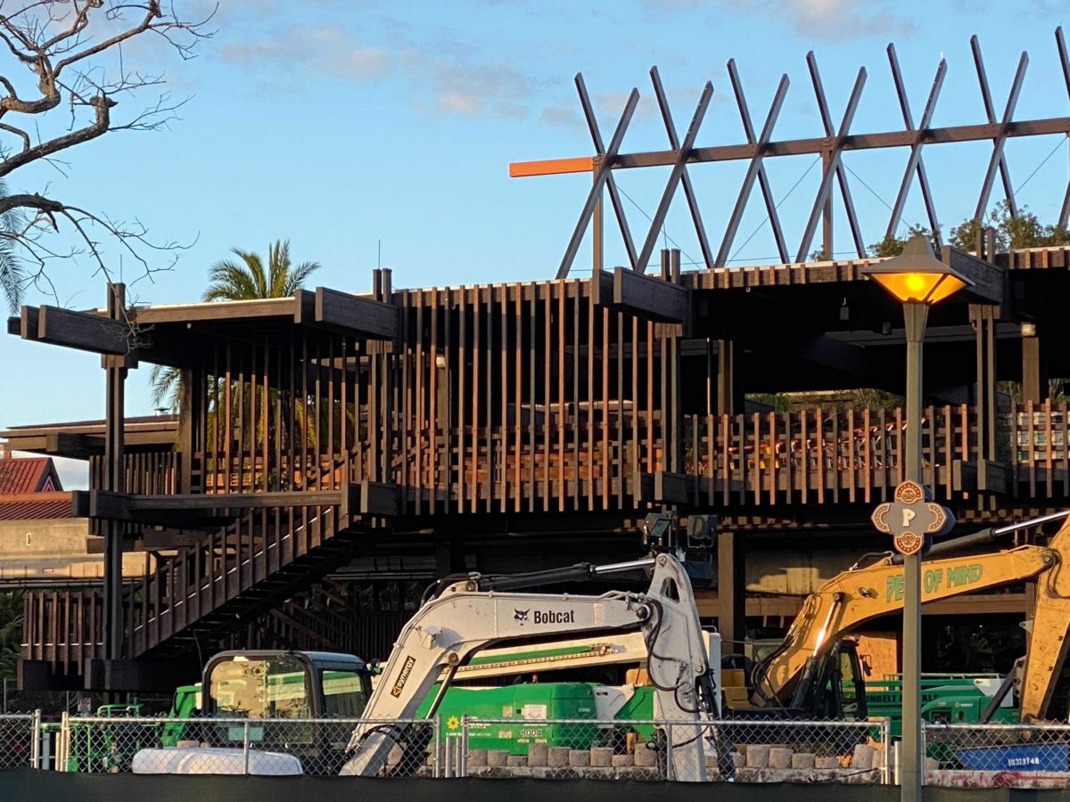 polynesian-village-monorail-platform-construction-7-4259728