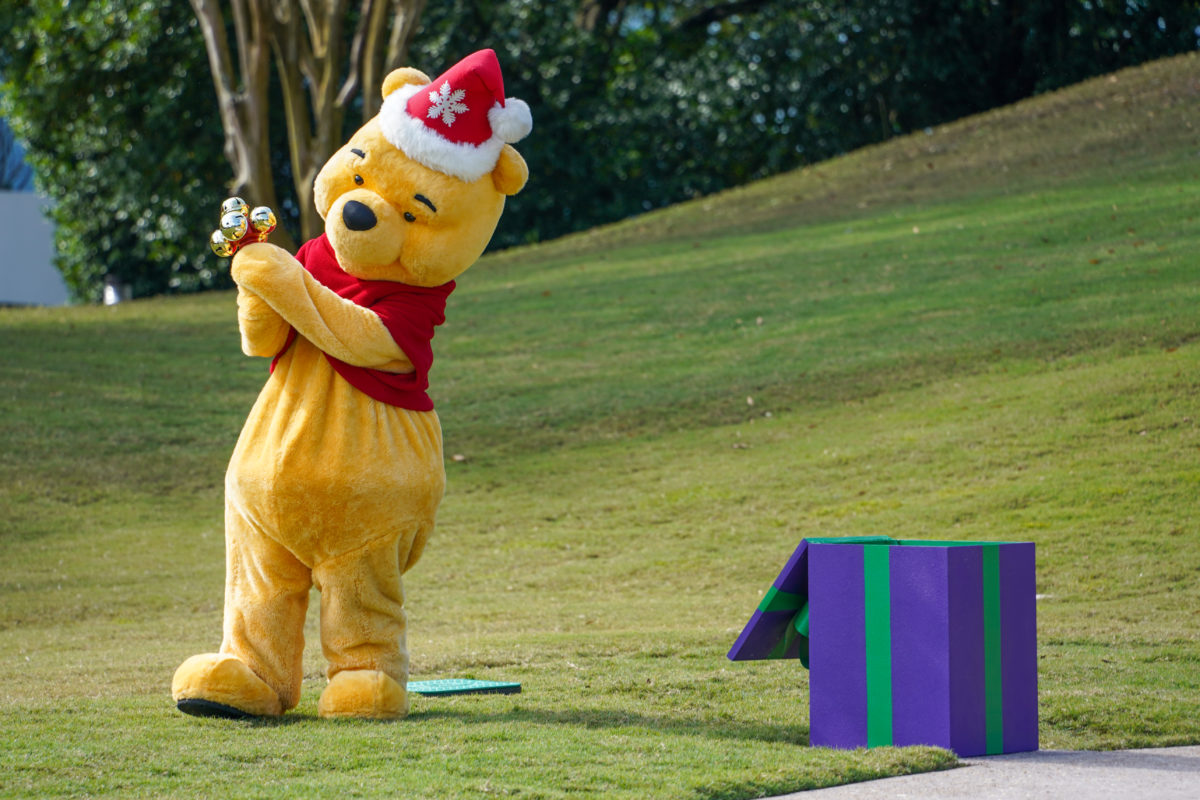 pooh-with-present-12-6-20-4412980