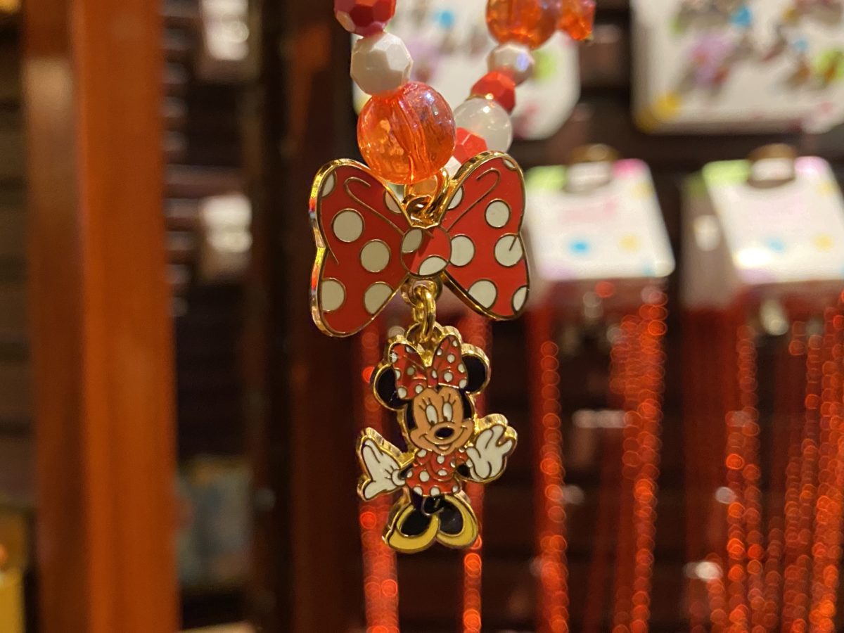red-minnie-costume-jewelry-necklace-detail-magic-kingdom-12302020-4286893