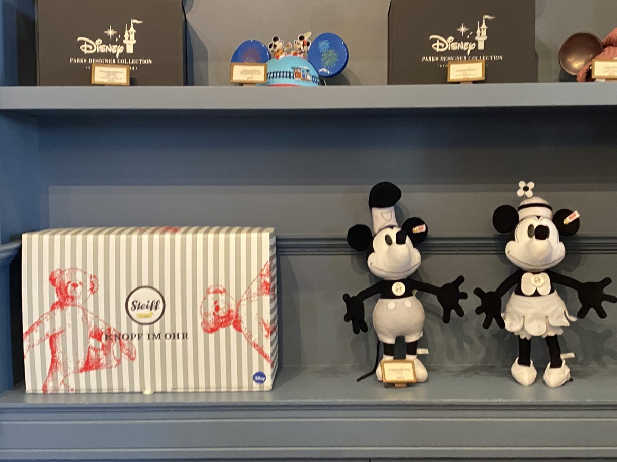 steiff-steamboat-willie-mickey-and-minnie-epcot-12262020-6393800