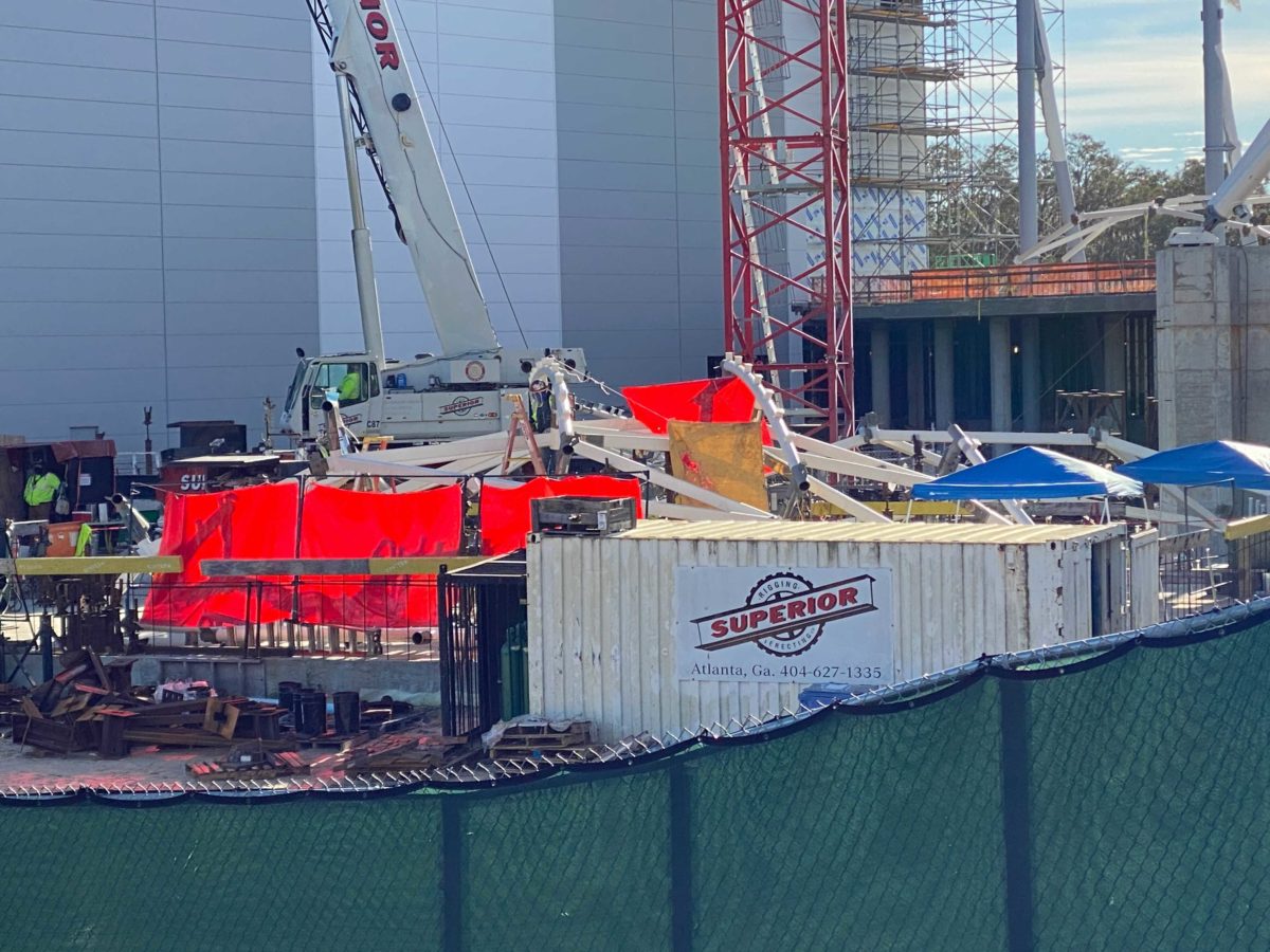 tron-lightcycle-run-construction-8
