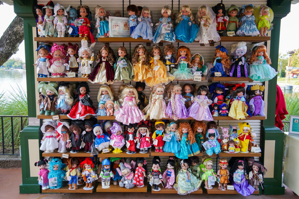 world-showcase-dolls-12-6-20-5335545