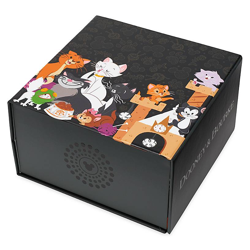 Details about   NEW Disney Parks Dooney & Bourke 2020 I Heart My Disney Cat LE 2000 MagicBand