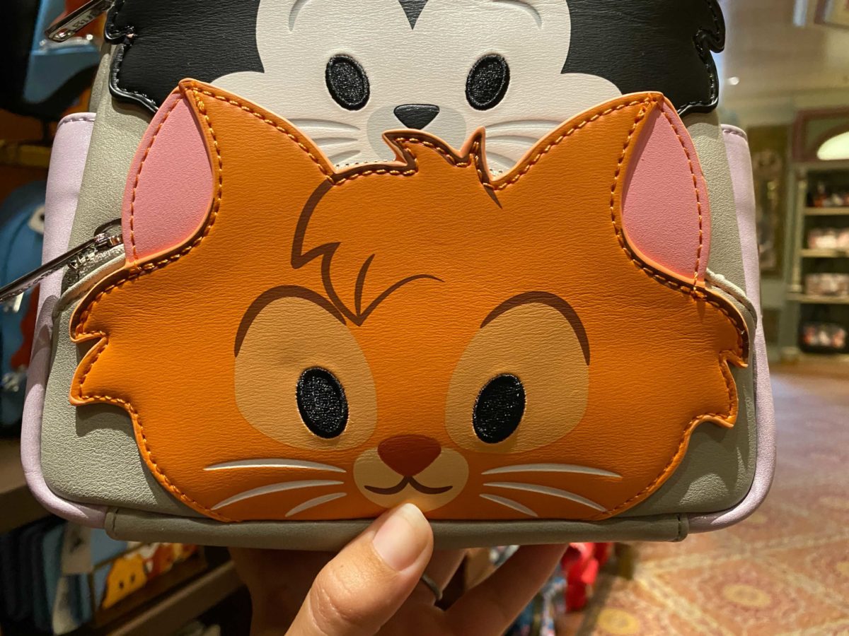 disney-dogs-cats-loungefly-4