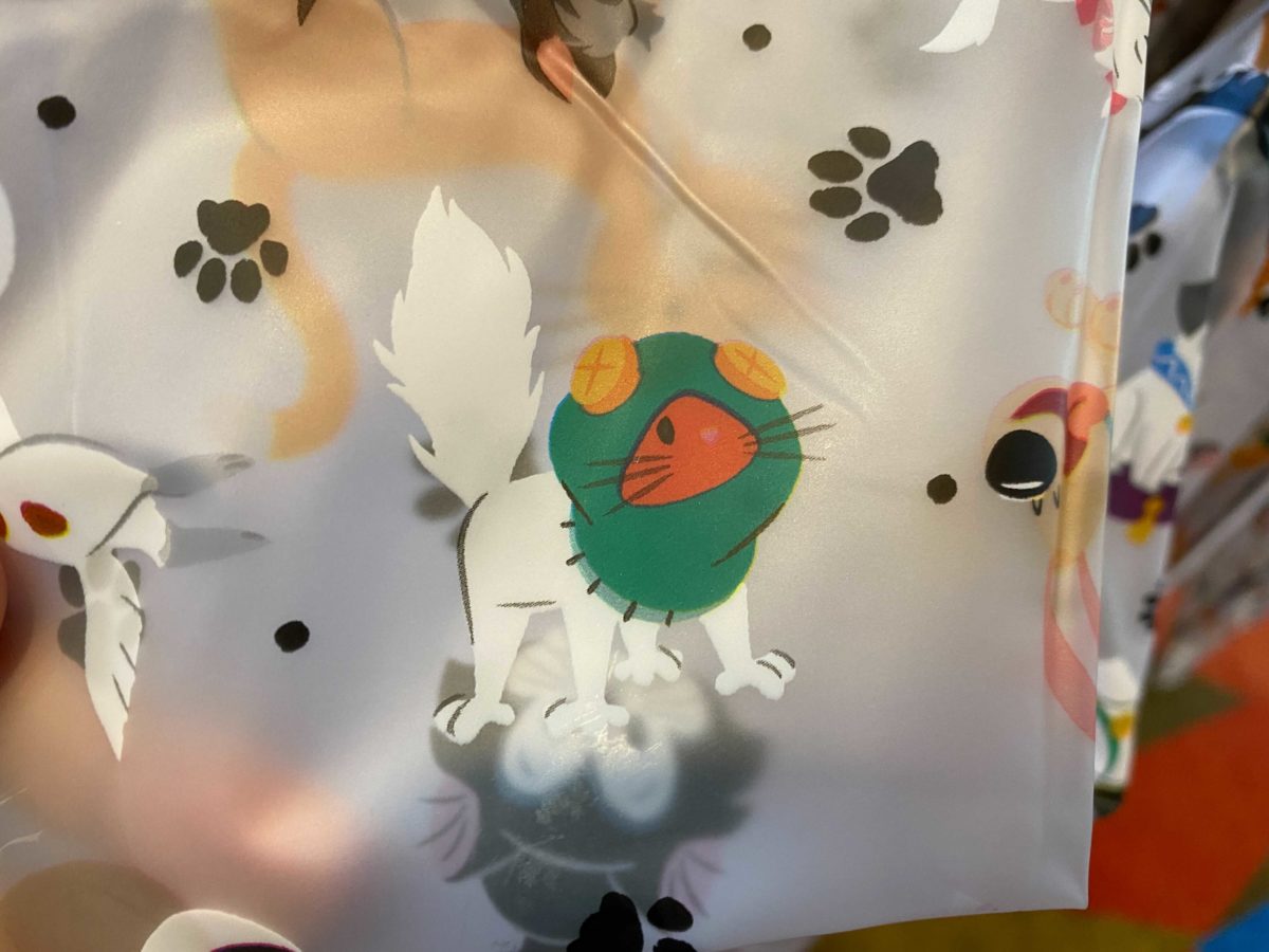 disney-dogs-cats-raincoat-5