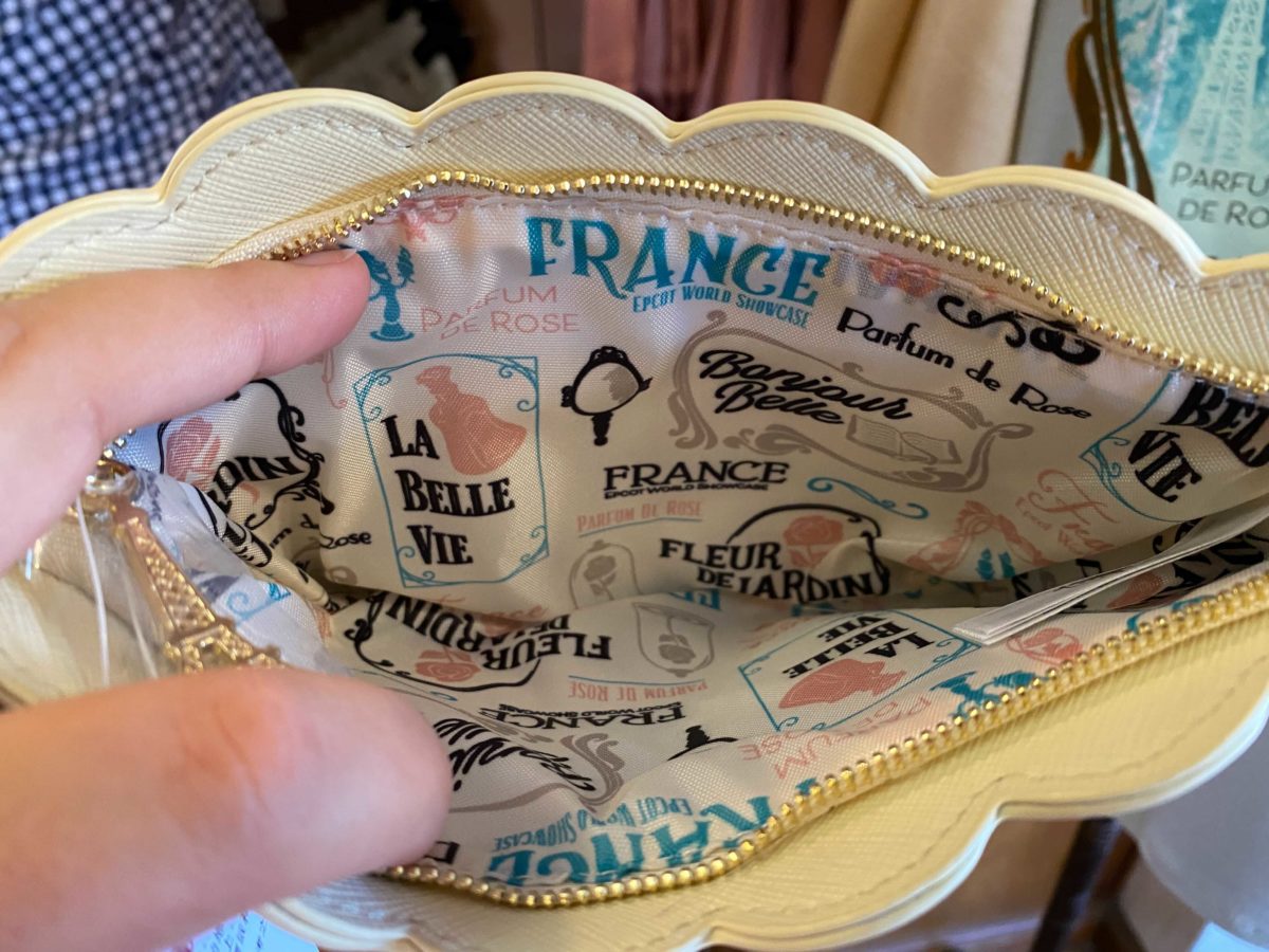 france-belle-merchandise-13
