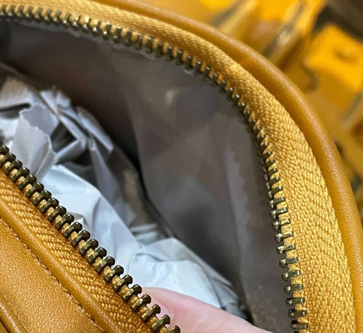 hogwarts-mini-backpacks-hufflepuff-6-1