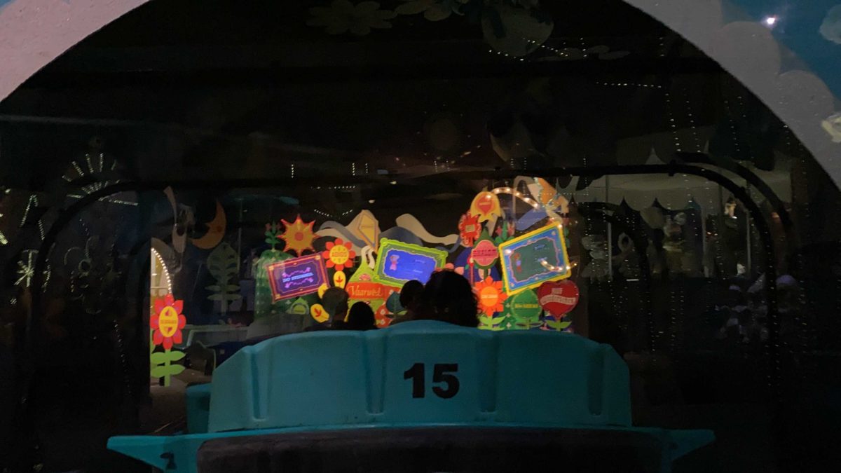 iasw-its-a-small-world-plexiglass-dividers-test-covid_15