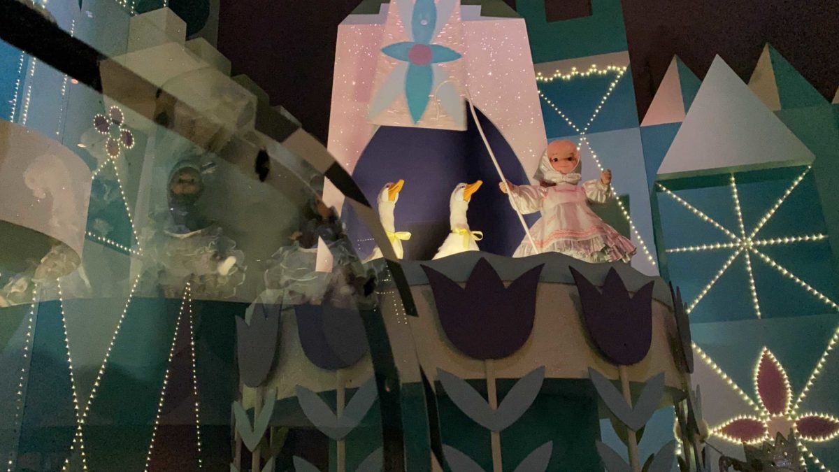 iasw-its-a-small-world-plexiglass-dividers-test-covid_16