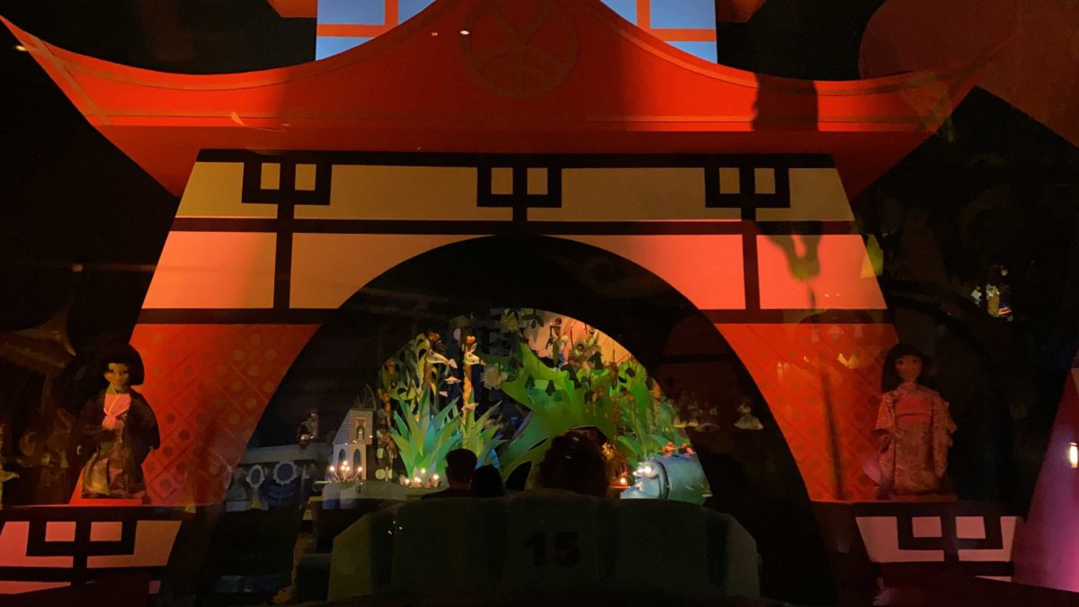 iasw-its-a-small-world-plexiglass-dividers-test-covid_19