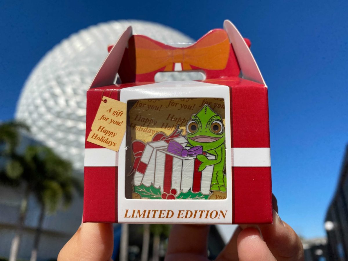 limited-edition-holiday-pins-2020-5