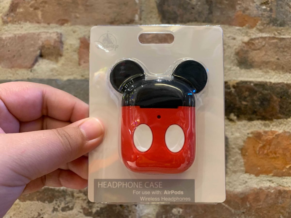 mickey-mouse-airpod-headphone-case-1