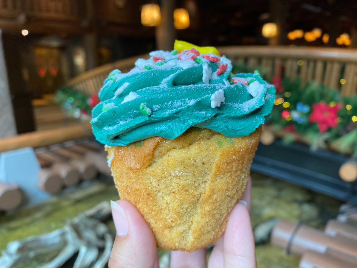 roaring-fork-christmas-cupcake-13