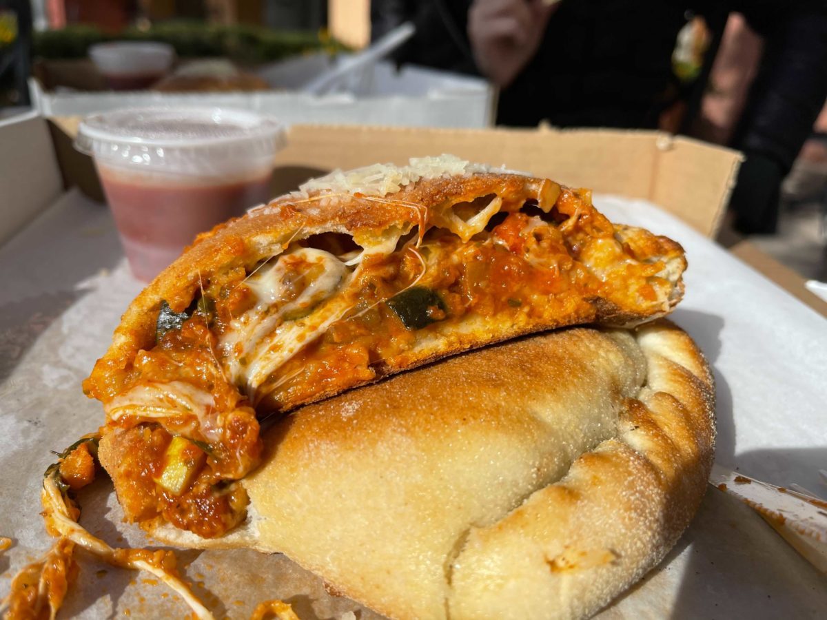 sals-market-deli-sal-zone-calzone-vegetable-14