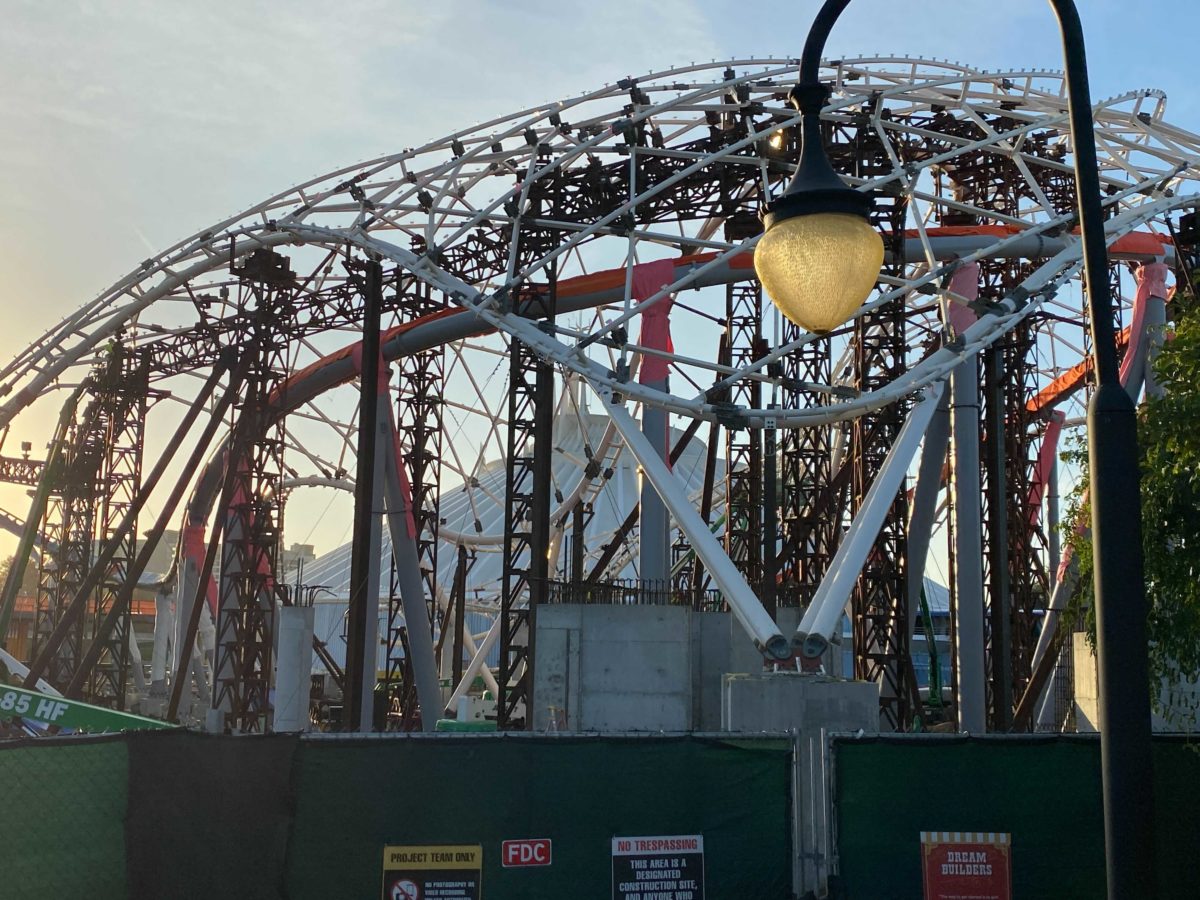tron-lightcycle-run-construction-december-24-2020-13