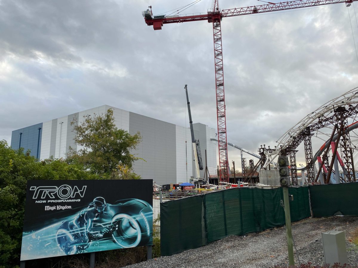 tron-lightcycle-run-construction-december-30-2020-24