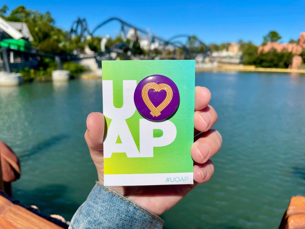 UOAP Button Churro Heart Jurassic World VelociCoaster