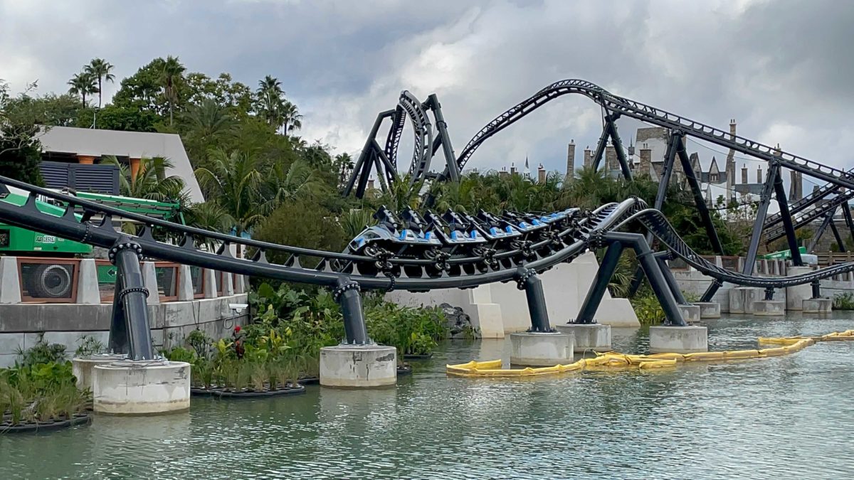 PHOTOS, VIDEO: Jurassic World VelociCoaster Ride Vehicles Testing ...