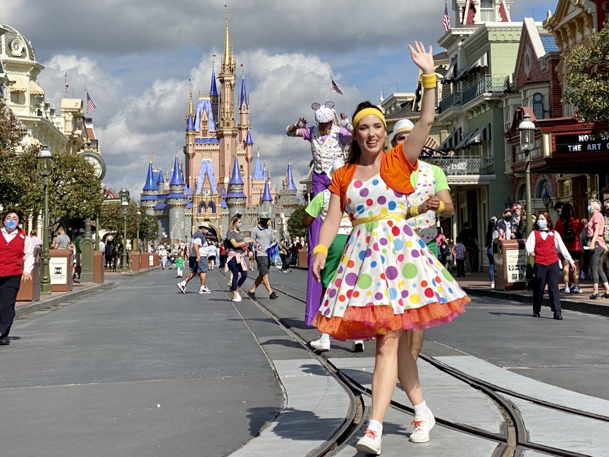 cinderella-castle-main-street-usa-goofy-cavalcade-featured-image-hero-magic-kingdom-01222021-7408361