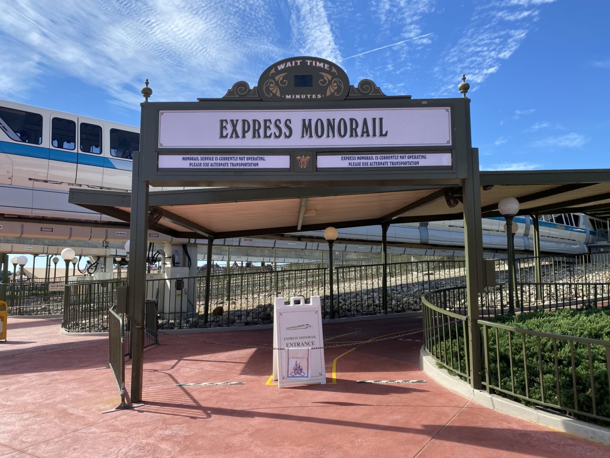 express-monorail-down-magic-kingdom-01042021-9106387