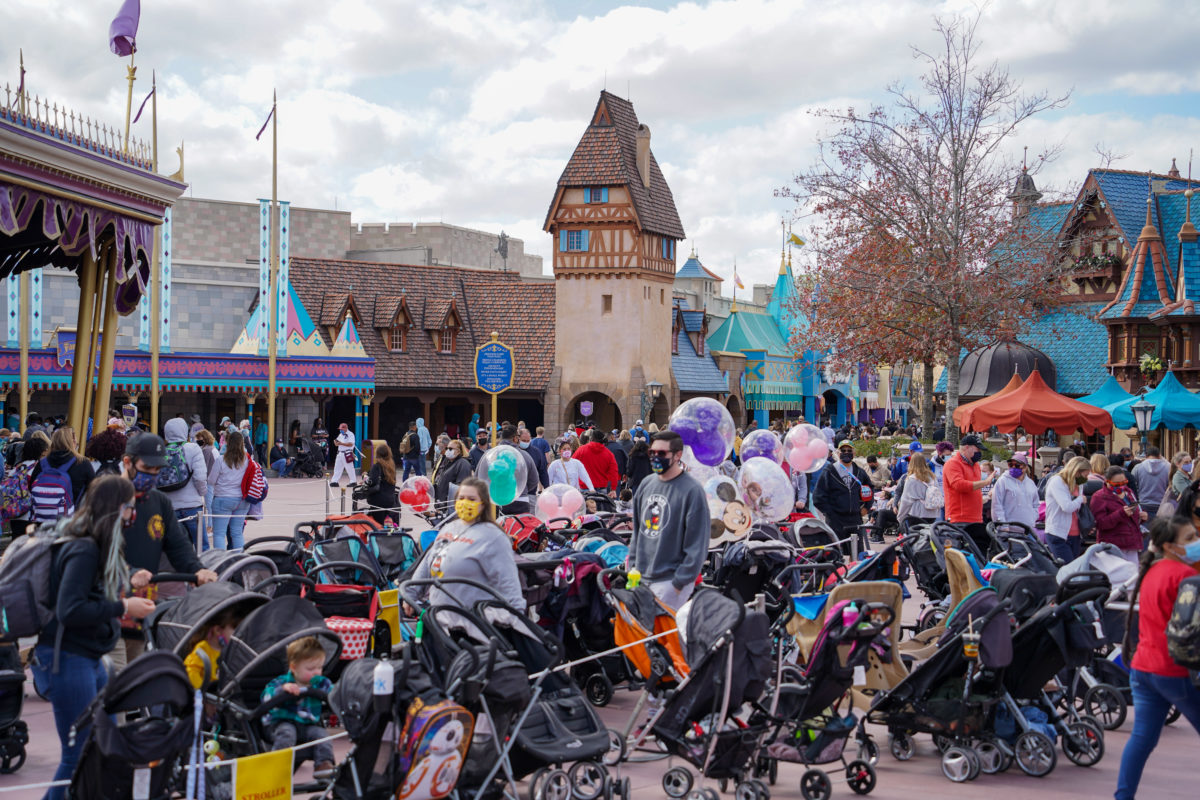 fantasyland-crowds-1-16-21-7473153