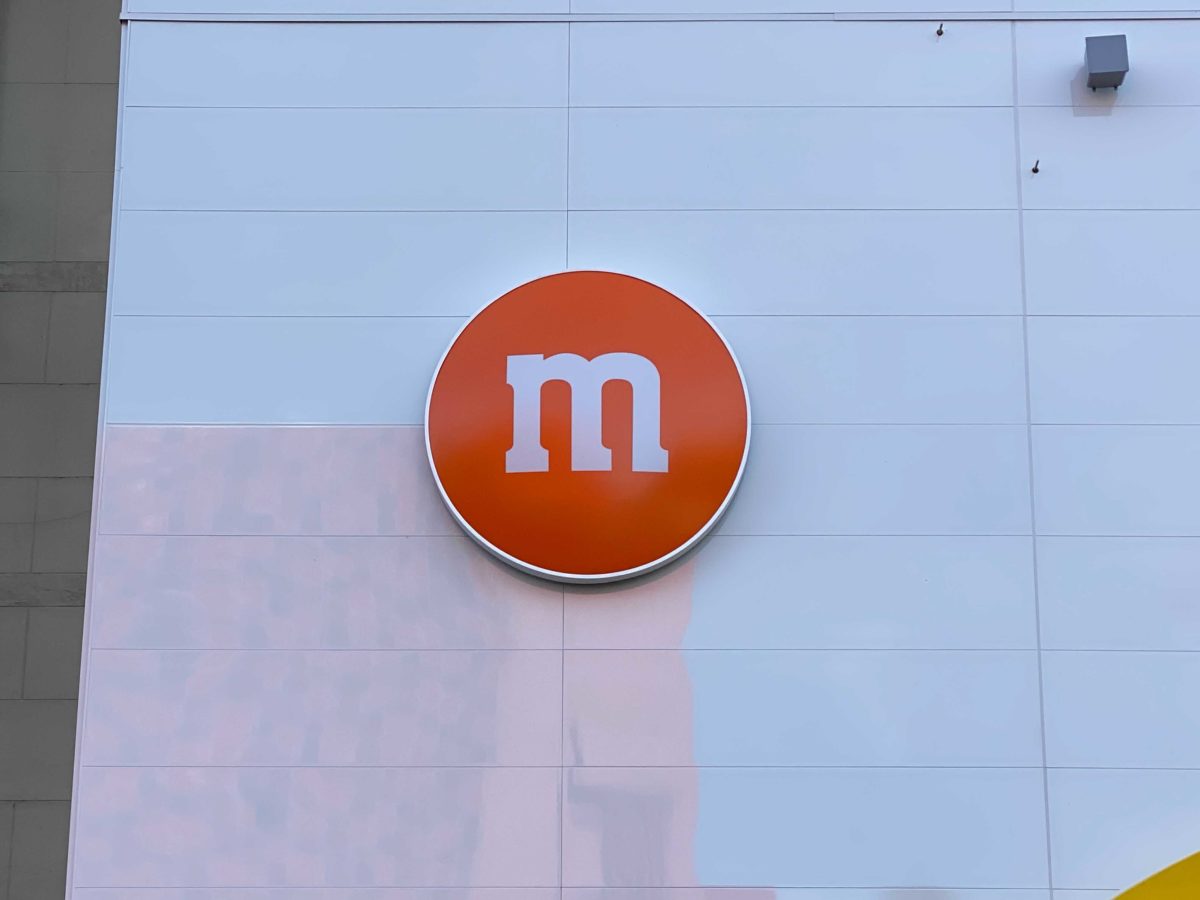 m&ms store orange