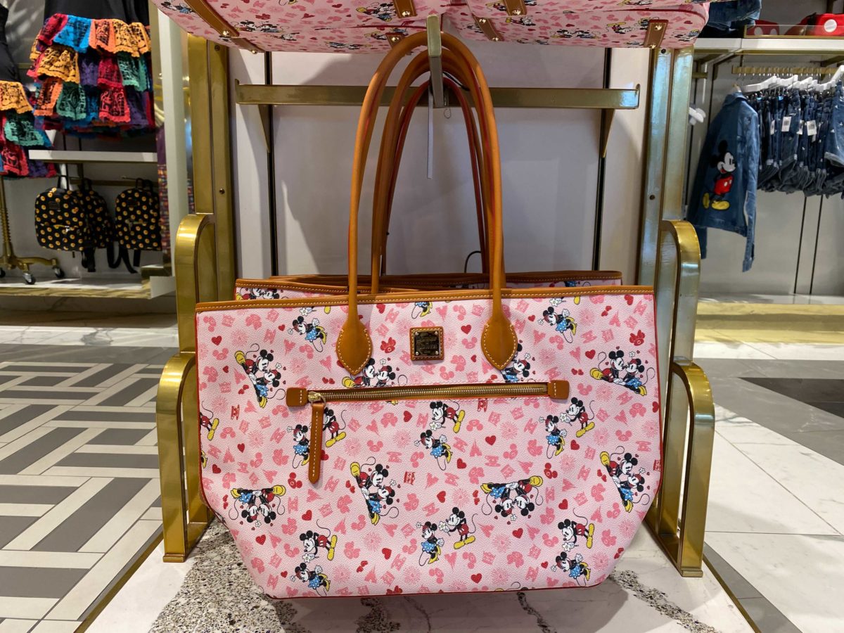 PHOTOS: New Limited Edition Dooney & Bourke Mickey and Minnie Mouse ...