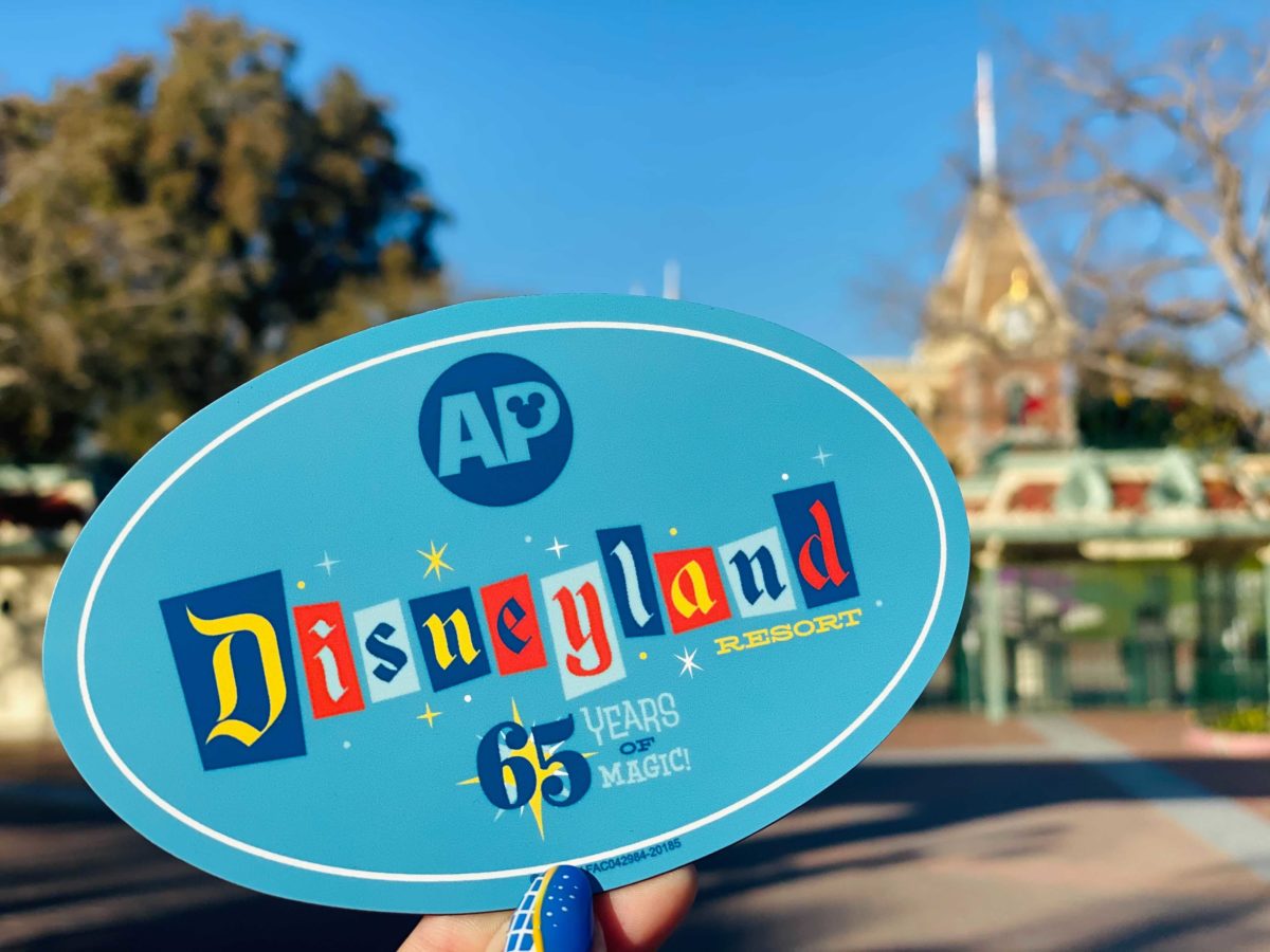 Disneyland 65 Years of Magic 65th Anniversary AP Passholder Mr Toad Pin  LR NEW