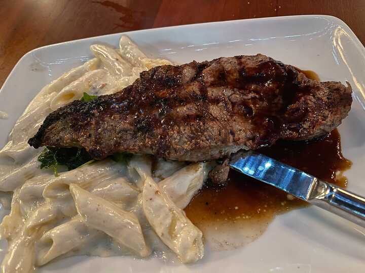 mama-melroses-ristorante-italiano-charred-strip-steak-7-4741326