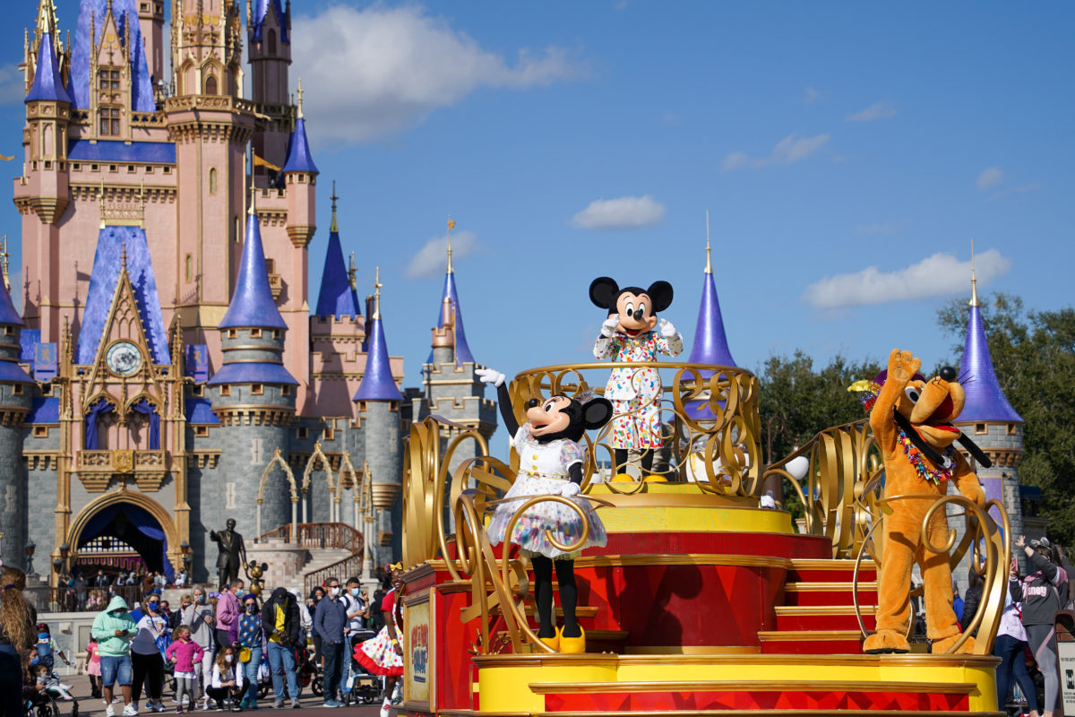 mickey-friends-cavalcade-1-16-21-1-3010613