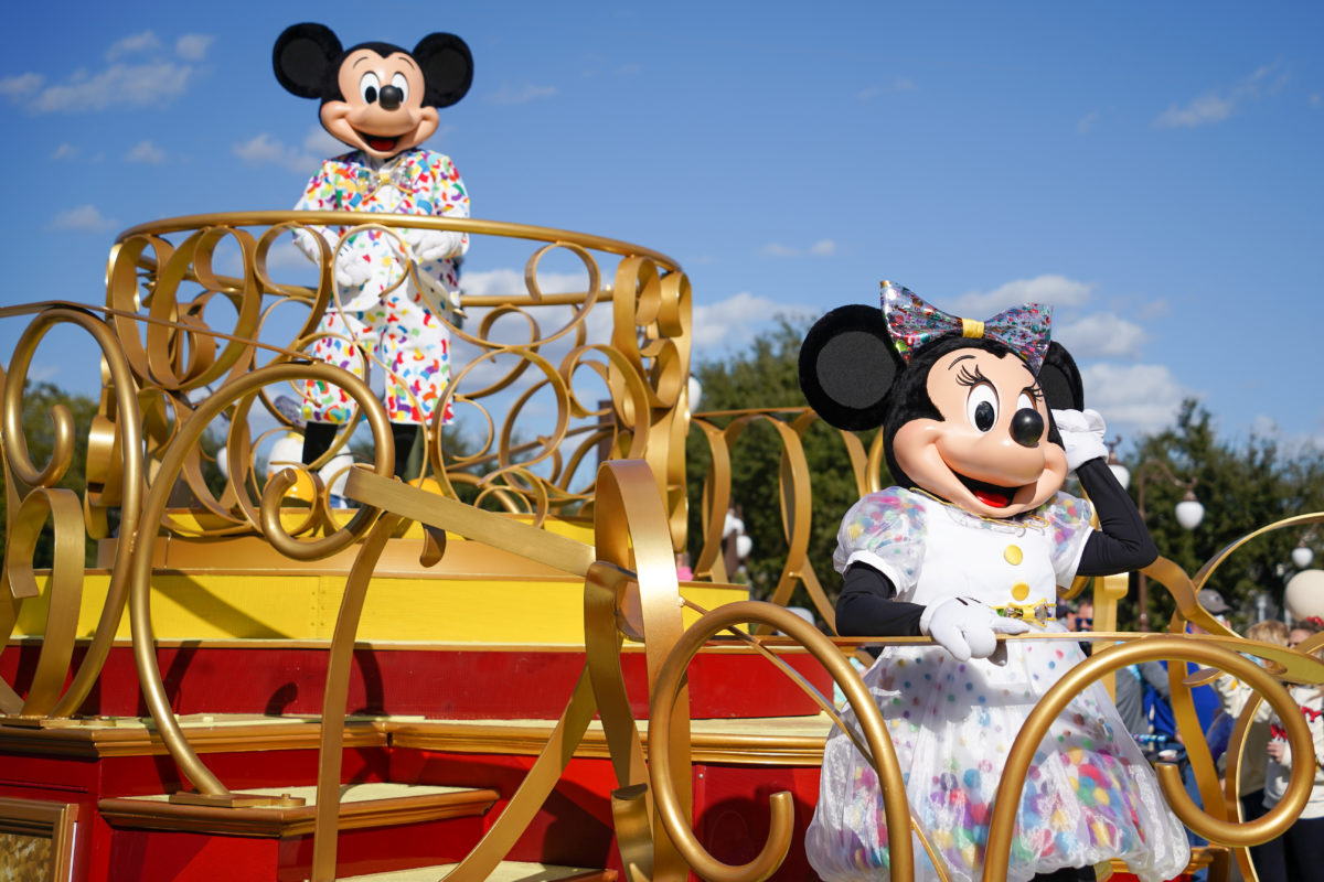mickey-friends-cavalcade-1-16-21-3-9953797