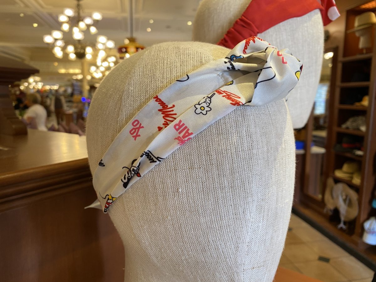minnie-valentines-day-headband-magic-kingdom-01222021-1147580