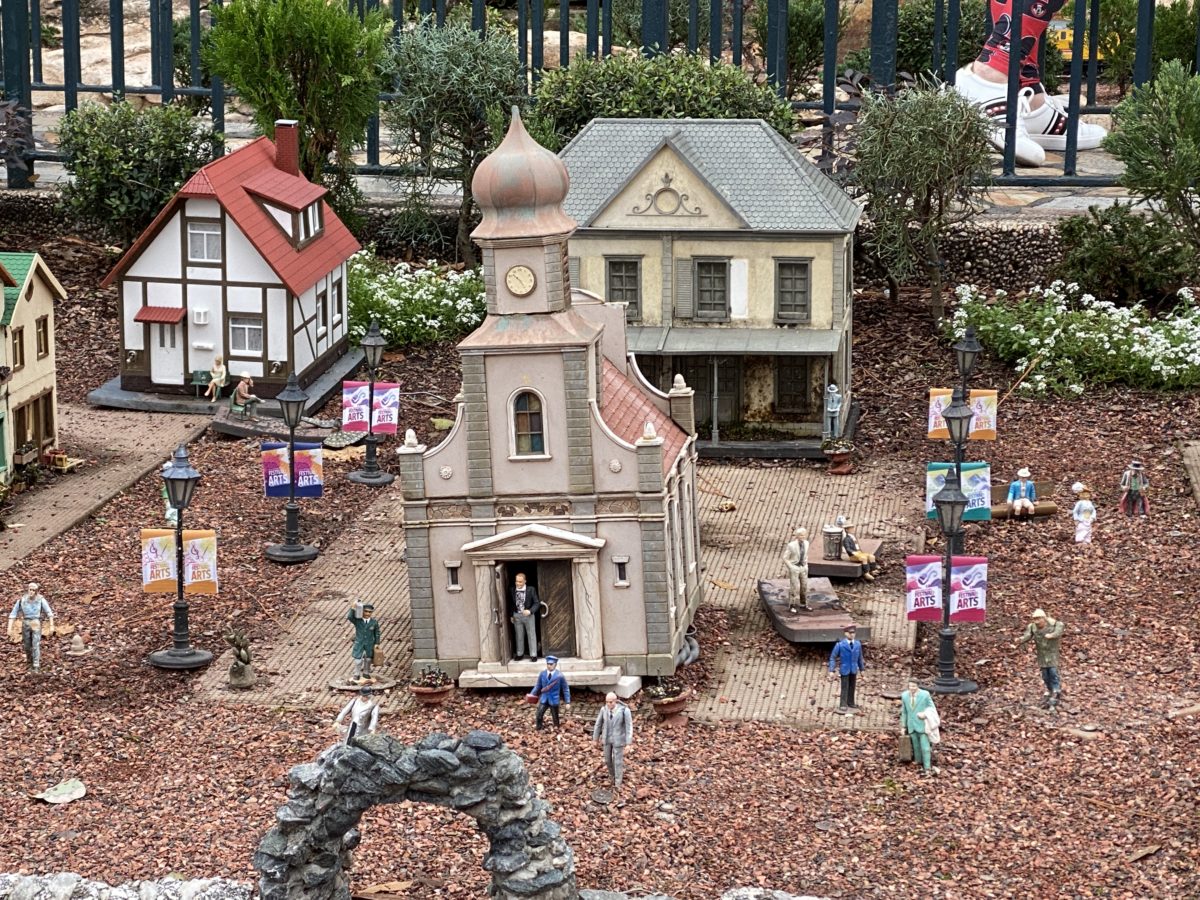 model-railroad-festival-of-the-arts-banners-arrive-germany-pavilion-epcot-01132021-6487637